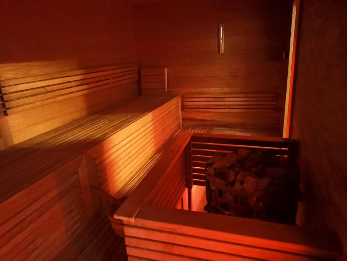 Luxury Apartment Dunapest With Spa And Pool Budapeste Exterior foto