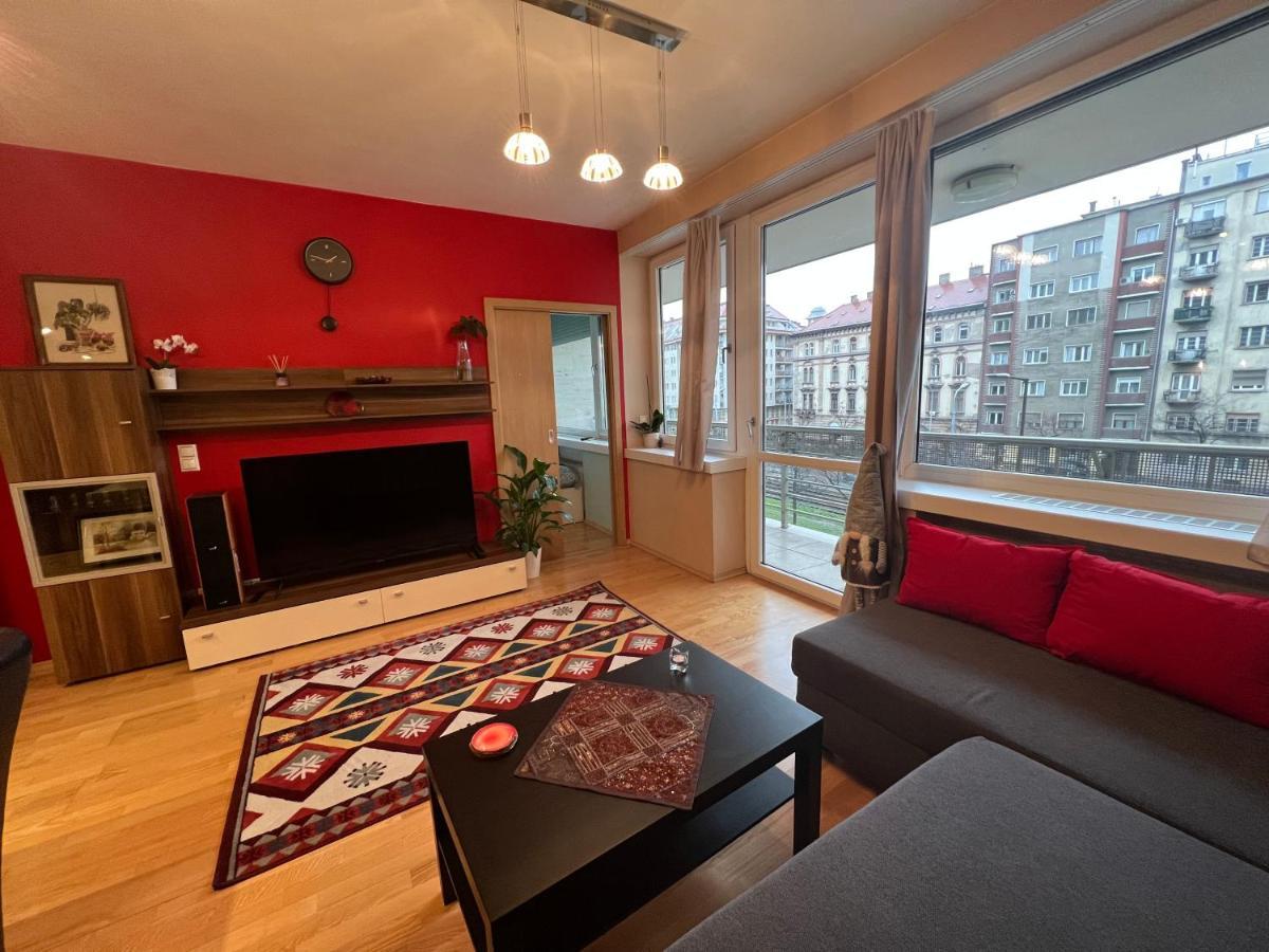 Luxury Apartment Dunapest With Spa And Pool Budapeste Exterior foto